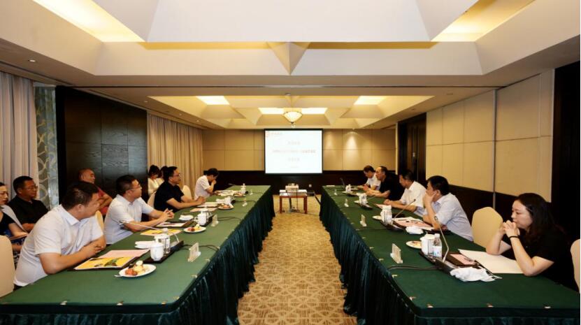 天府之国牵手塞外江南四川省尊龙集团与伊犁州人民政府举行签约仪式