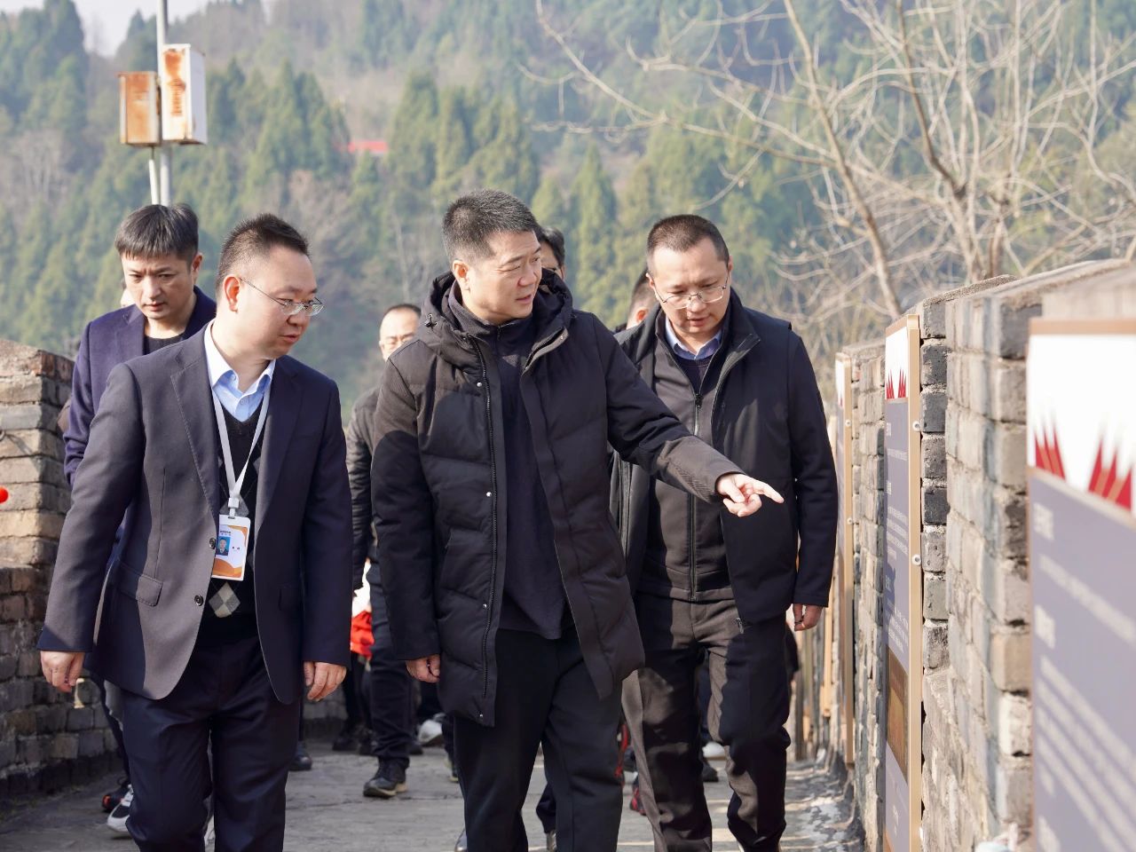 省尊龙凯时集团党委书记、董事长游勇检查督导春节安全生产工作并看望慰问坚守岗位的一线干部员工